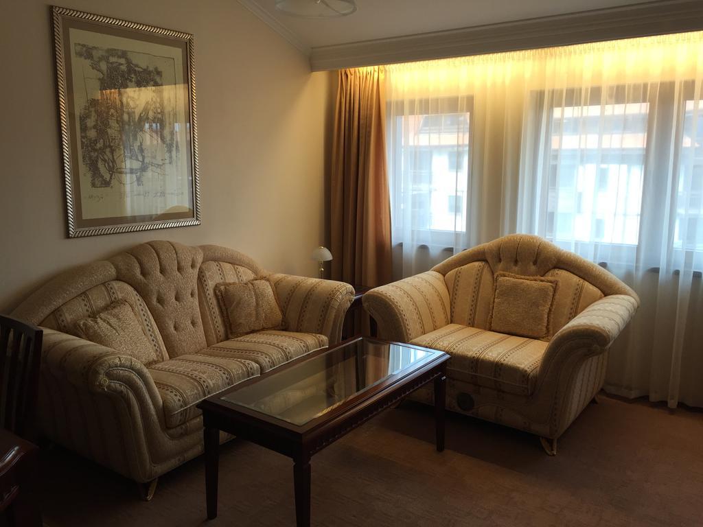 Downtown Alexander Services Apartments Банско Экстерьер фото
