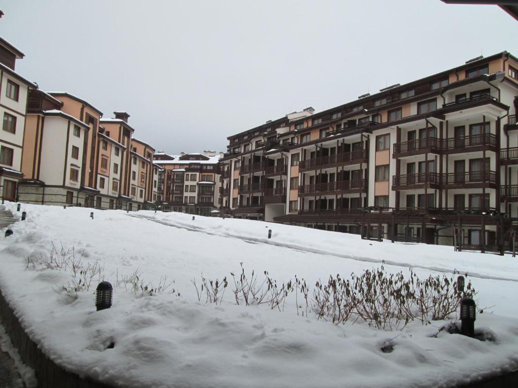 Downtown Alexander Services Apartments Банско Экстерьер фото